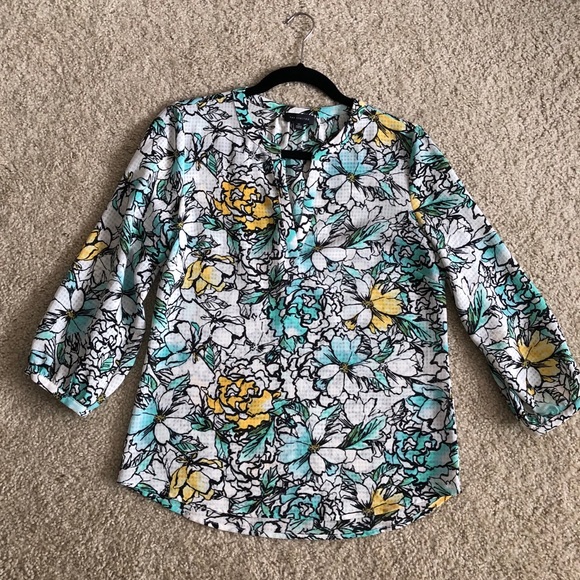 The Limited Floral Top - Picture 1 of 3